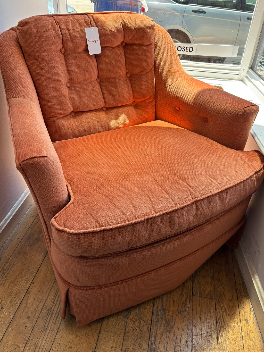 Button Tufted Arm Chair