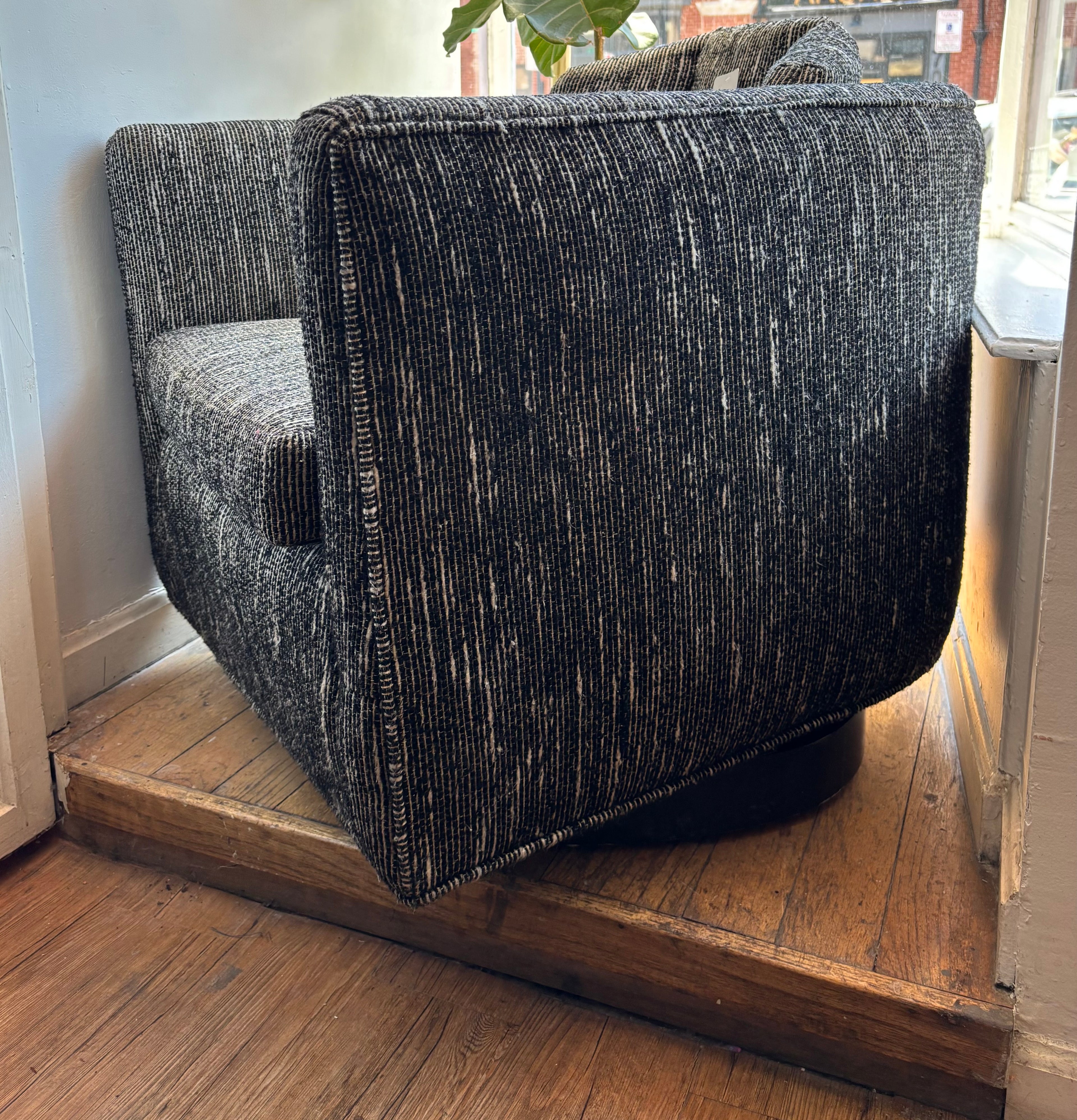360 Bucket Chair