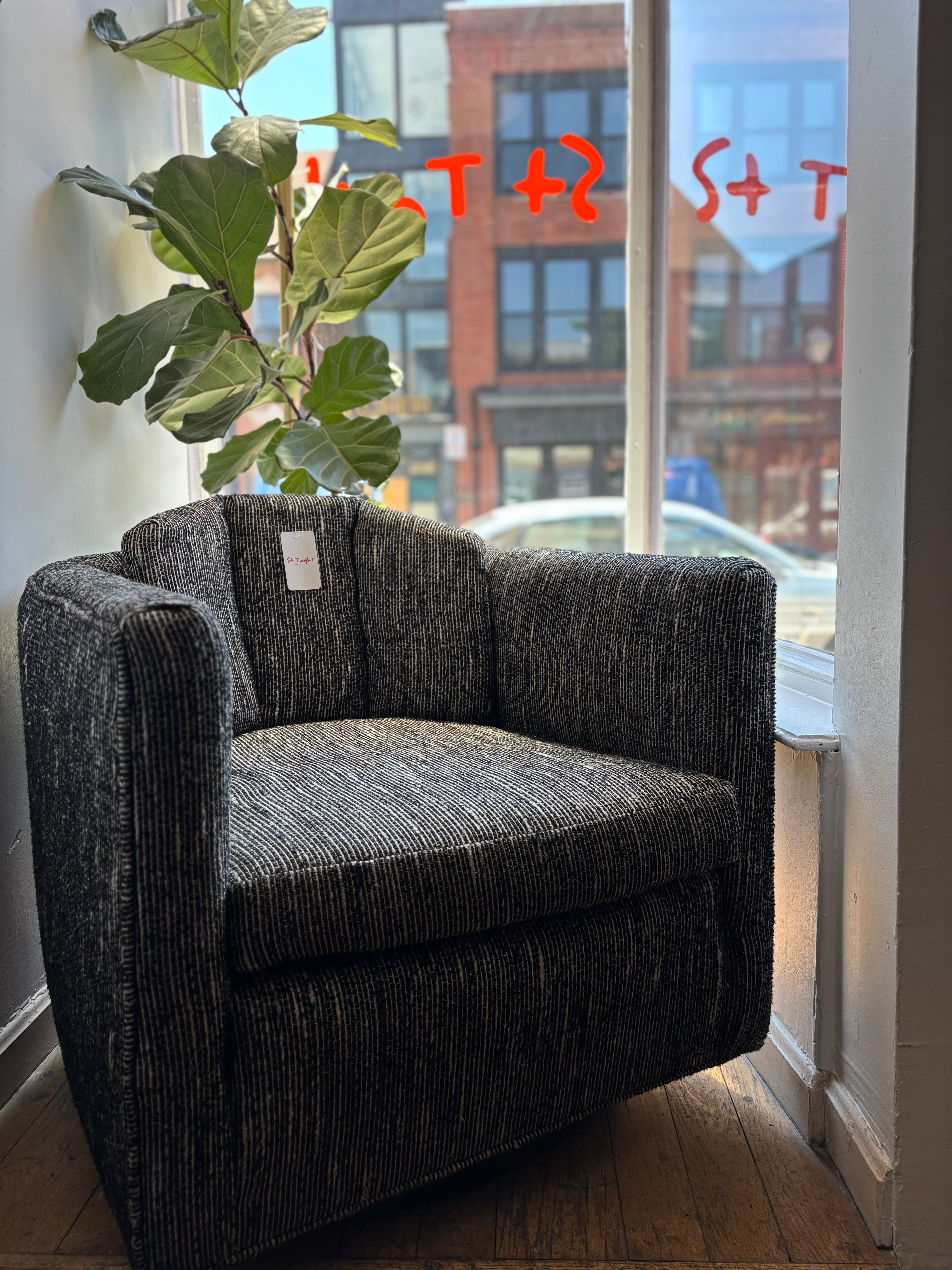 360 Bucket Chair