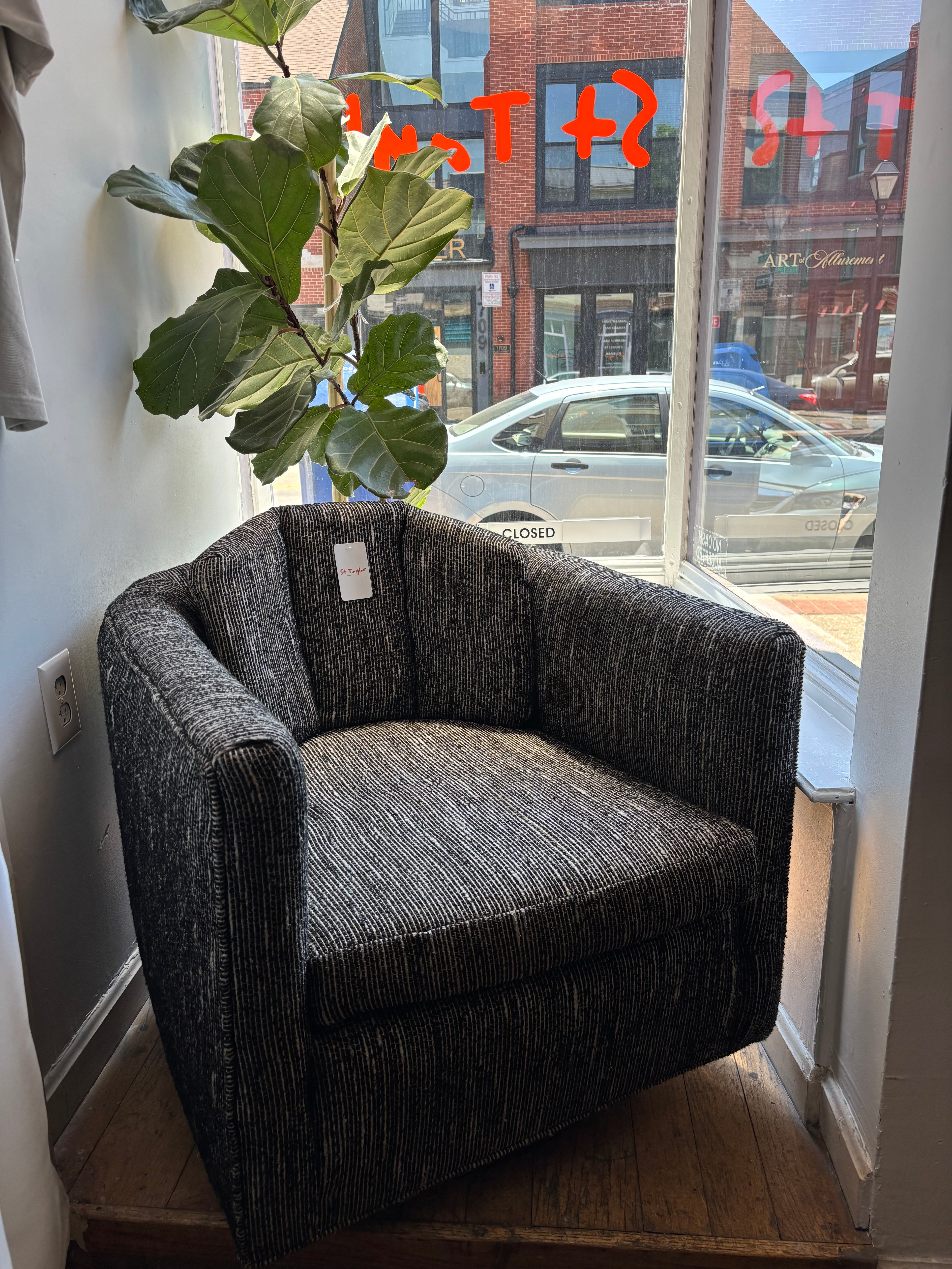 360 Bucket Chair